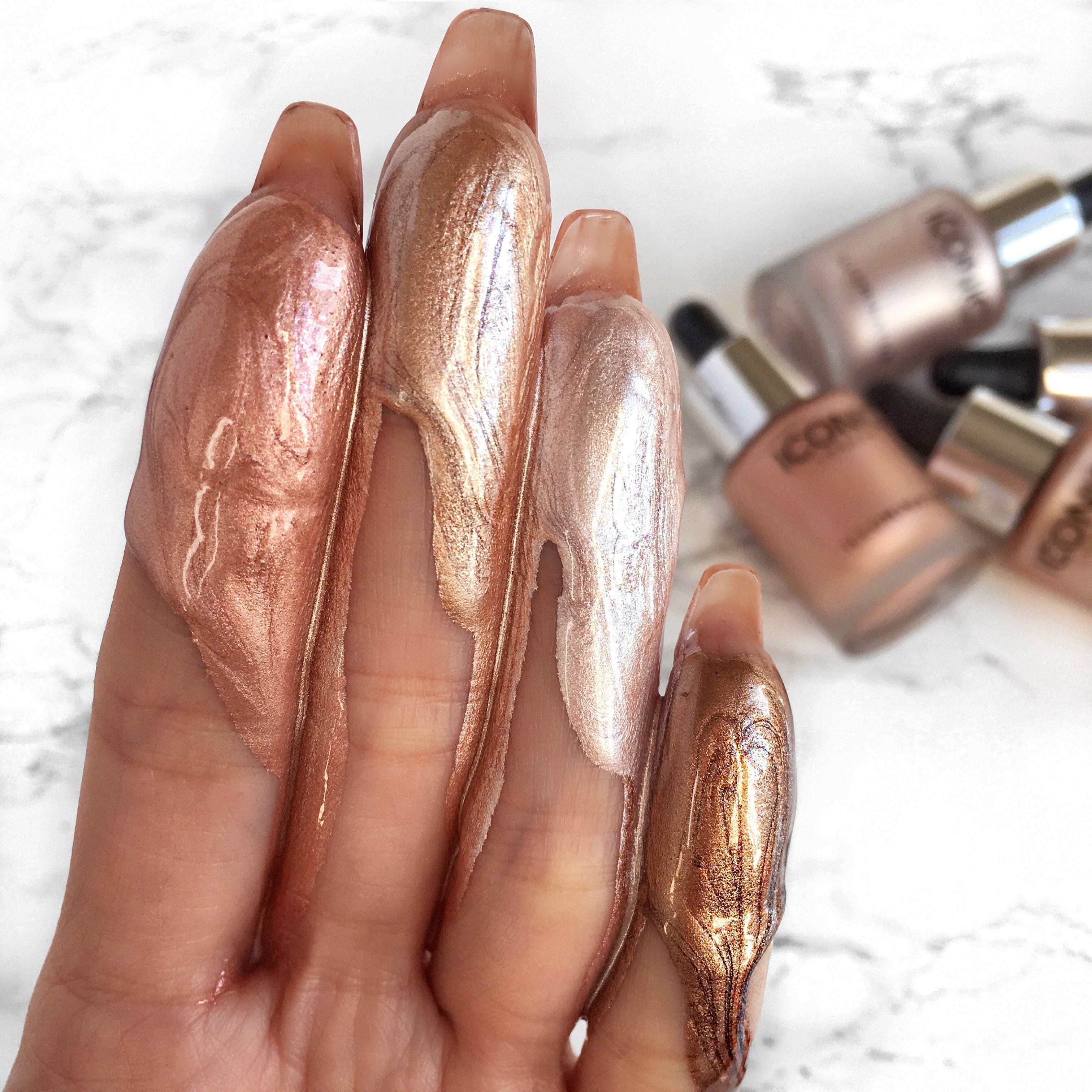 Face Highlighter | ICONIC Illuminator | ICONIC London – ICONIC LONDON ROW