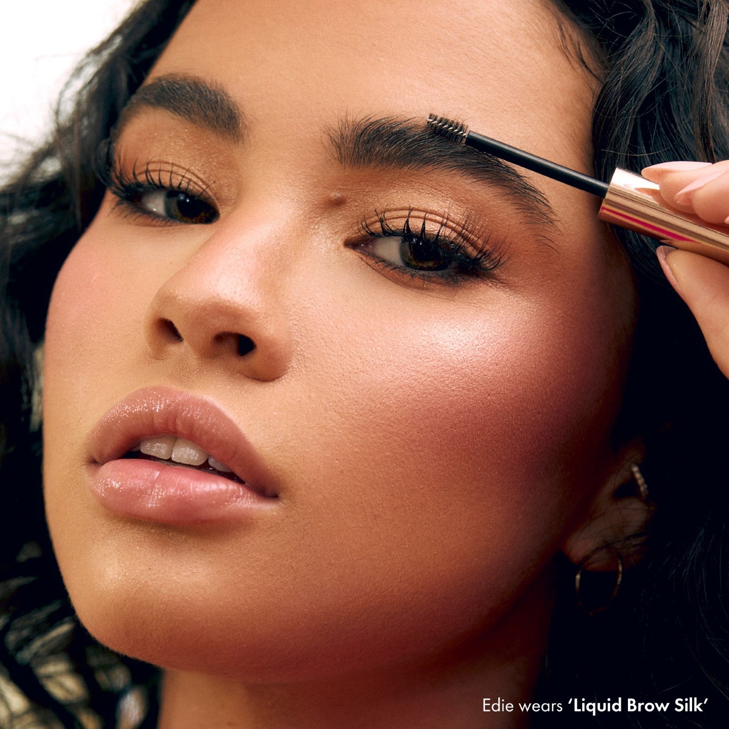 Should You Get Your Eyebrows Threaded? Here's How It Works